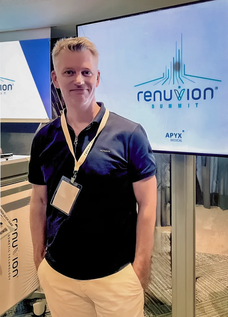 Richard Lewin - Plastic surgeon / Renuvion expert